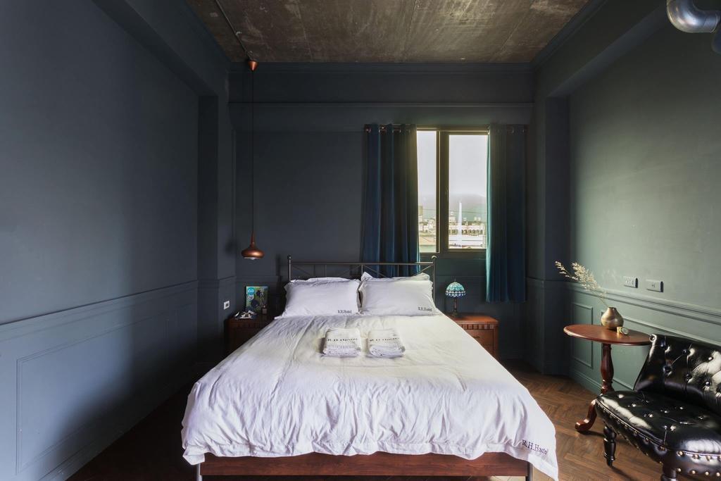 Railway Hualien Hostel Exterior photo